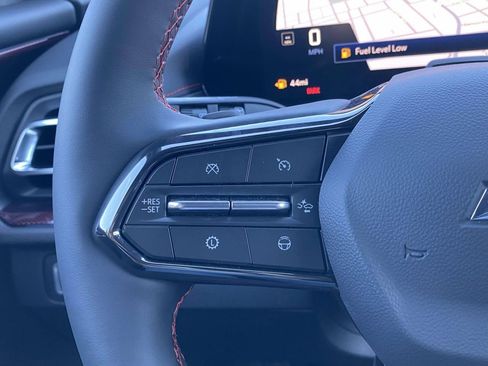 New 2026 Chevrolet Traverse RS w/ LPO, Floor Liner Package FWD image 19
