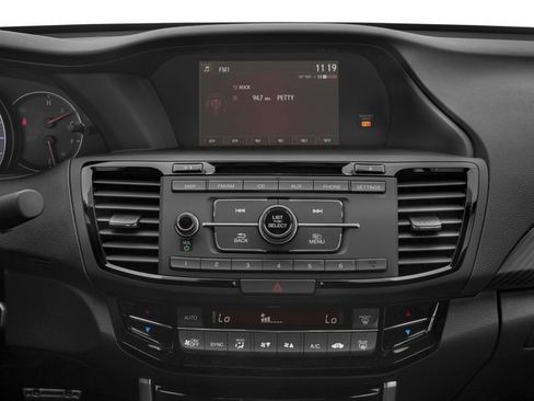 Used 2017 Honda Accord Sport image 10