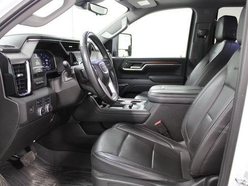 Used 2024 GMC Sierra 2500 Denali w/ Denali Reserve Package AWD/4WD image 19