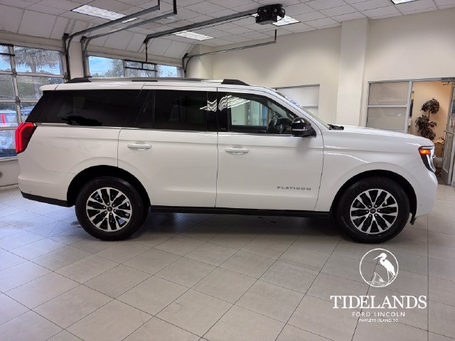 Certified 2025 Ford Expedition Platinum AWD/4WD image 10
