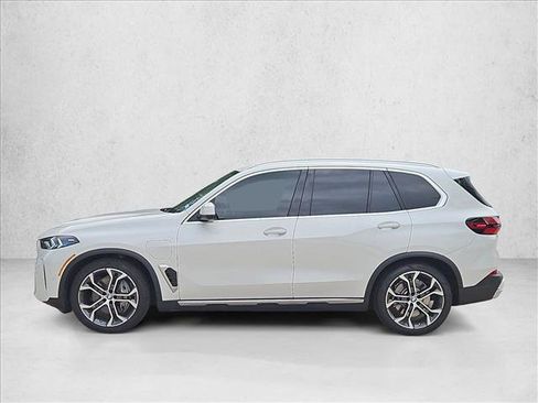 Used 2026 BMW X5 xDrive50e w/ Climate Comfort Package AWD/4WD image 8