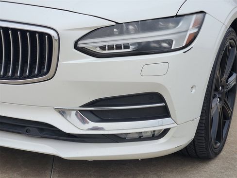 Used 2018 Volvo S90 T6 Inscription w/ Convenience Package image 9