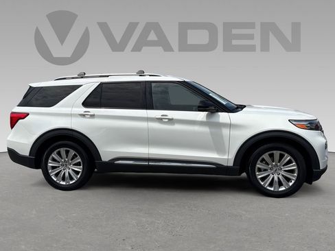 Used 2022 Ford Explorer Limited w/ Equipment Group 301A RWD image 6