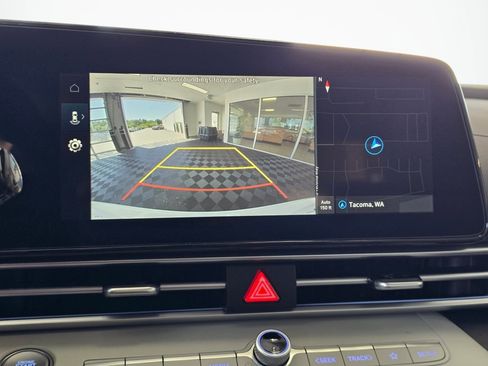 New 2026 Hyundai Elantra Limited FWD image 28