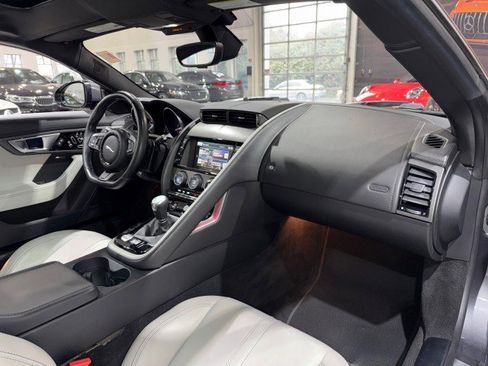 Used 2017 Jaguar F-TYPE S image 57