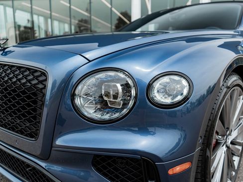 Certified 2025 Bentley Flying Spur Plug-In Hybrid AWD/4WD image 23
