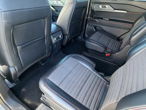 Used 2025 Ford Explorer ST-Line image 24