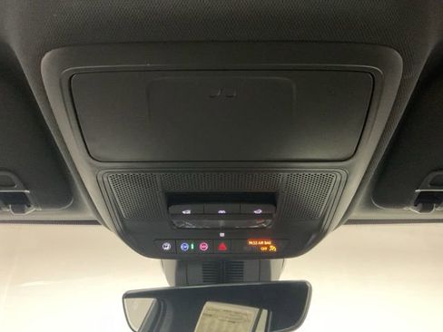 New 2026 Chevrolet Equinox LT w/ Convenience Package II AWD/4WD image 19