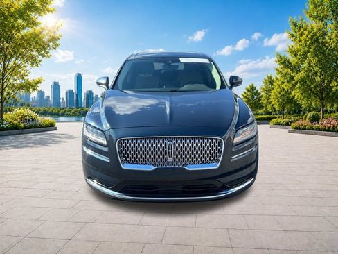Used 2023 Lincoln Nautilus Reserve AWD/4WD image 12