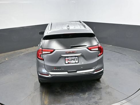 Used 2024 GMC Terrain SLT FWD image 30