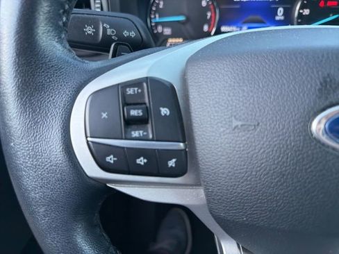Used 2020 Ford Explorer XLT RWD image 18