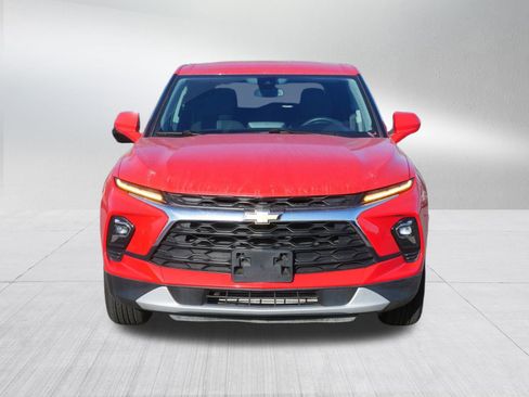 Used 2023 Chevrolet Blazer LT image 2
