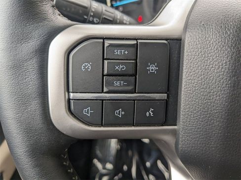 Used 2024 Ford Expedition XLT image 13