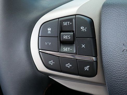 Used 2025 Ford Explorer Active w/ Active Comfort Package image 31