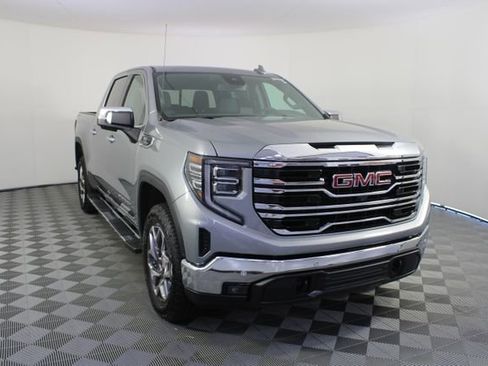 New 2026 GMC Sierra 1500 SLT image 28