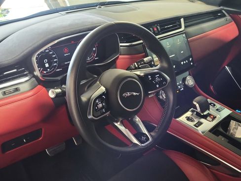 Used 2022 Jaguar F-PACE SVR AWD/4WD image 10
