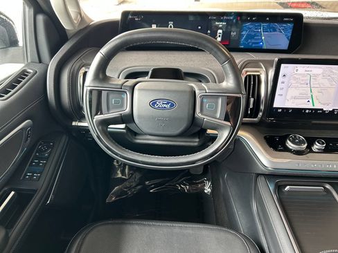 Used 2025 Ford Expedition Max Platinum AWD/4WD image 15
