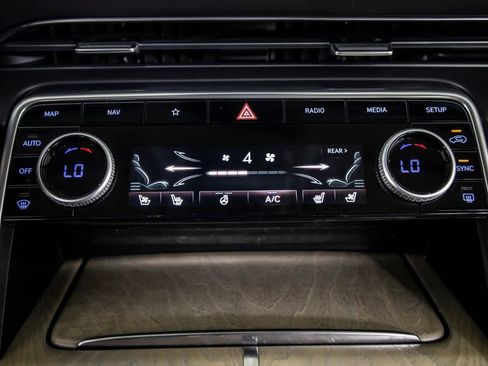 Used 2023 Genesis GV80 2.5T w/ Advanced Package image 35