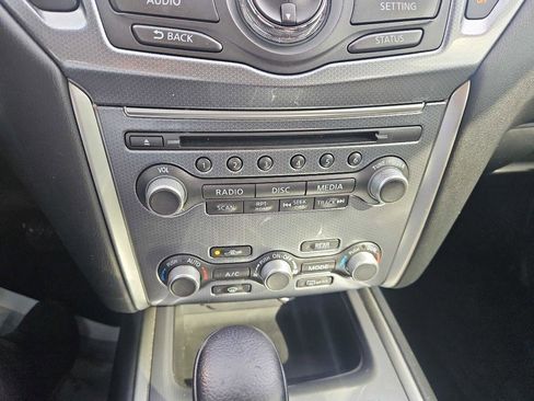 Used 2017 Nissan Pathfinder SL AWD/4WD image 17