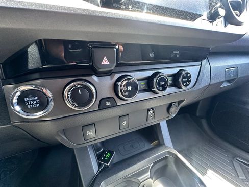 Used 2017 Toyota Tacoma TRD Off-Road w/ Tow Package AWD/4WD image 27