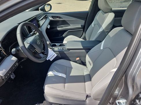 New 2026 Toyota Camry Hybrid AWD/4WD image 19