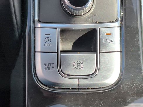 Used 2025 Kia Telluride S FWD image 27