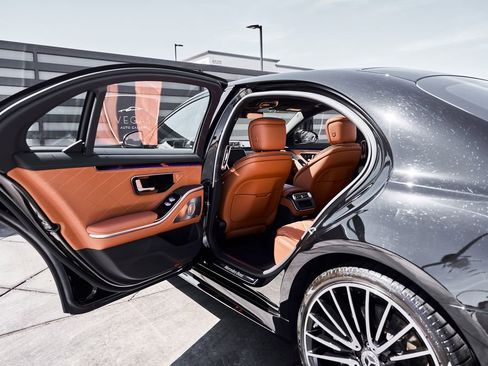 Used 2023 Mercedes-Benz S 580 4MATIC Sedan image 27