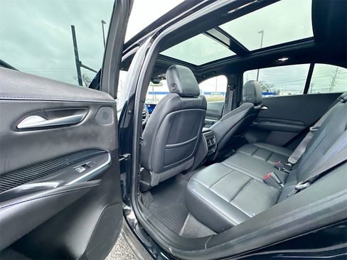 Used 2024 Cadillac XT4 Sport image 17