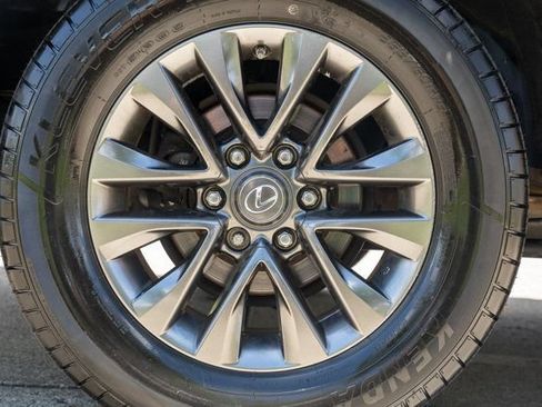 Used 2018 Lexus GX 460 Premium AWD/4WD image 57