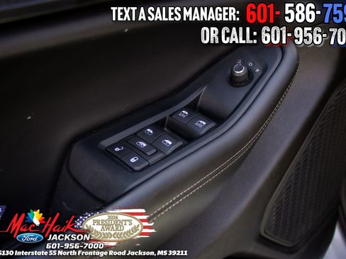 Used 2024 Jeep Grand Cherokee L Laredo AWD/4WD image 12