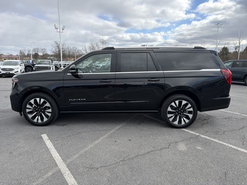 Used 2025 Ford Expedition Max Platinum w/ Driver's Package image 7