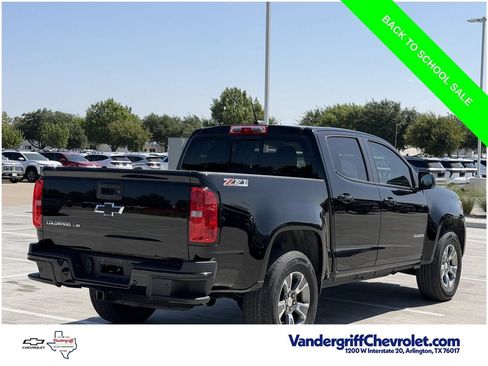 Used 2019 Chevrolet Colorado Z71 AWD/4WD image 4