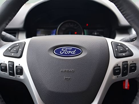 Used 2014 Ford Edge SEL w/ Equipment Group 205A AWD/4WD image 19