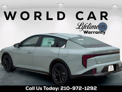 New 2025 Kia K4 GT-Line Turbo image 5