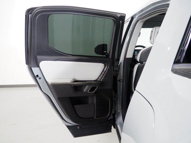 Used 2022 Rivian R1T AWD Adventure Quad image 70