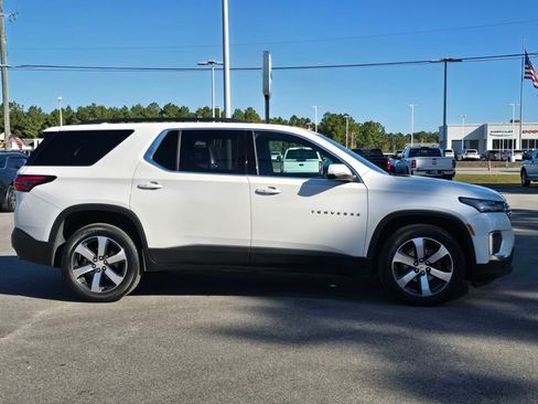 Used 2023 Chevrolet Traverse LT w/ LT Premium Package image 6