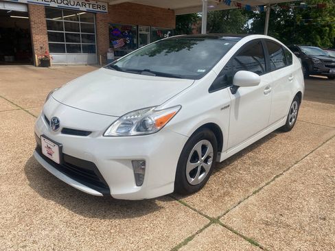 Used 2014 Toyota Prius Three w/ Solar Roof Package FWD image 1