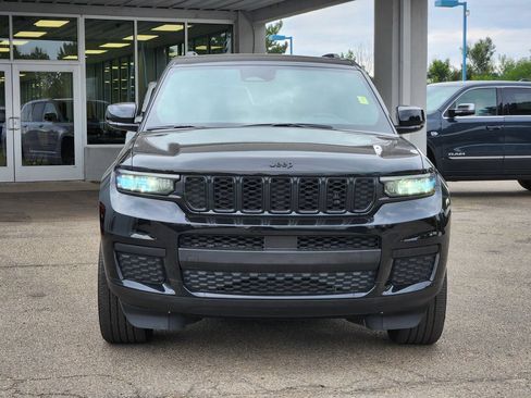 Used 2024 Jeep Grand Cherokee L Altitude AWD/4WD image 4