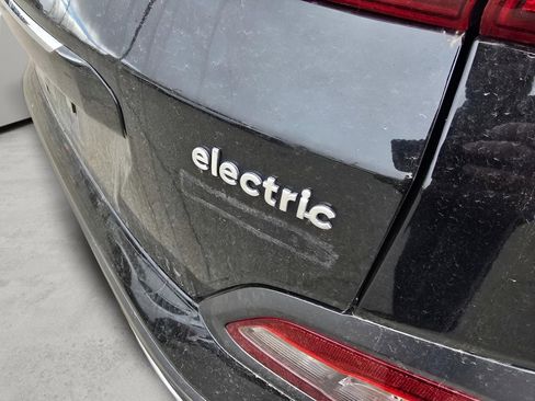 Used 2021 Hyundai Kona Limited image 17