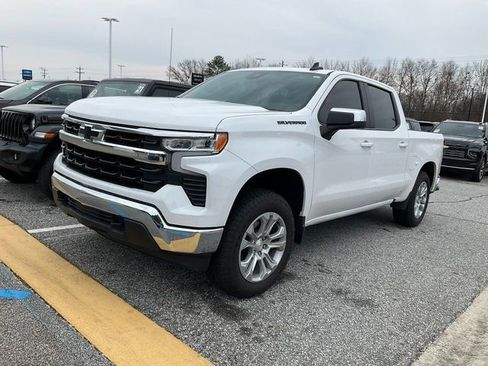 Used 2024 Chevrolet Silverado 1500 LT w/ All Star Edition Plus image 3