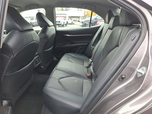 Used 2023 Toyota Camry XSE image 10