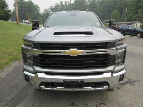 Used 2025 Chevrolet Silverado 2500 LT w/ Safety Package AWD/4WD image 8