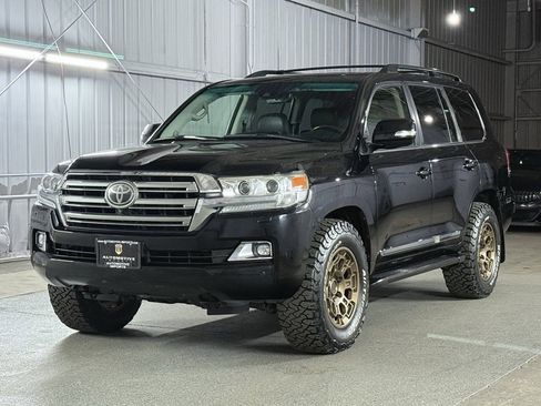 Used 2016 Toyota Land Cruiser image 1