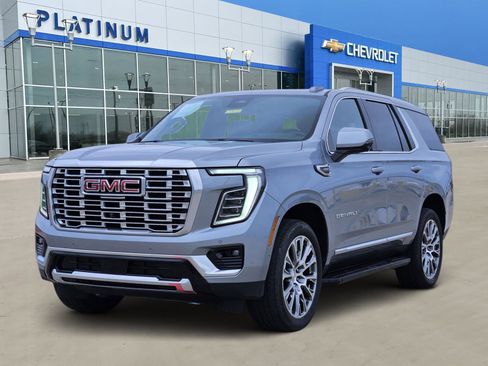 Used 2025 GMC Yukon Denali AWD/4WD image 2