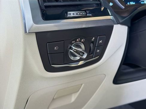 Used 2019 BMW X3 sDrive30i w/ Premium Package image 10