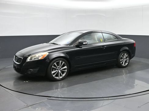 Used 2011 Volvo C70 T5 FWD image 3