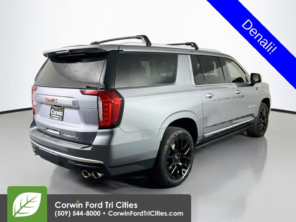 Used 2022 GMC Yukon XL Denali AWD/4WD image 15
