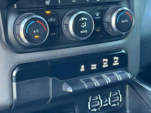 Used 2020 RAM 1500 Big Horn RWD image 24