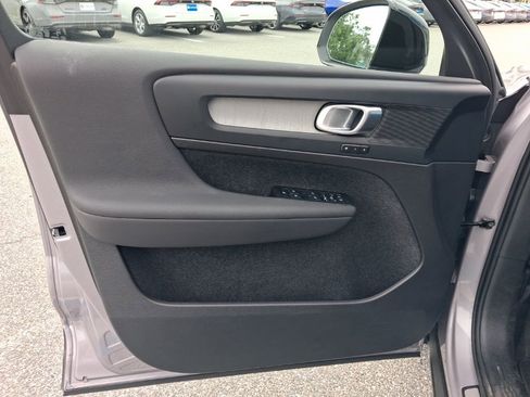 Used 2026 Volvo XC40 B5 Plus AWD/4WD image 22