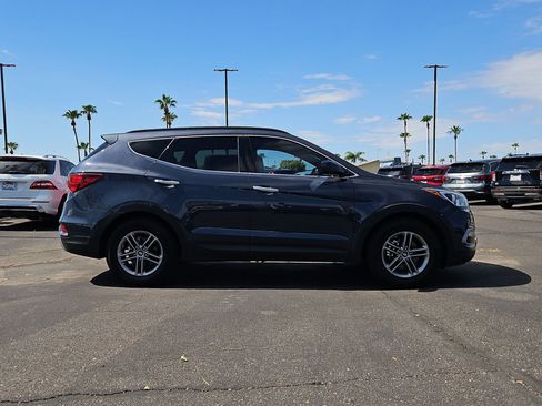 Used 2017 Hyundai Santa Fe Sport FWD image 4
